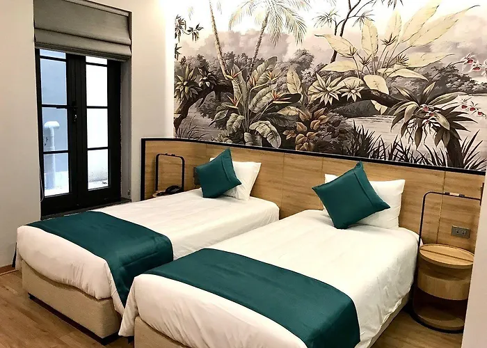 Milash Boutique Hạ Long