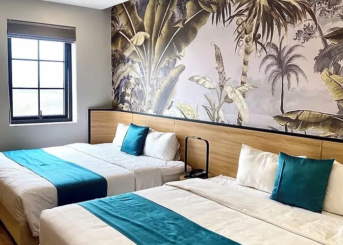 Milash Boutique Ha Long